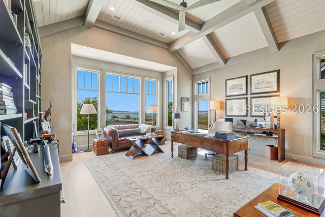 59 N Calibogue Cay Rd, Hilton Head Island, SC 29928