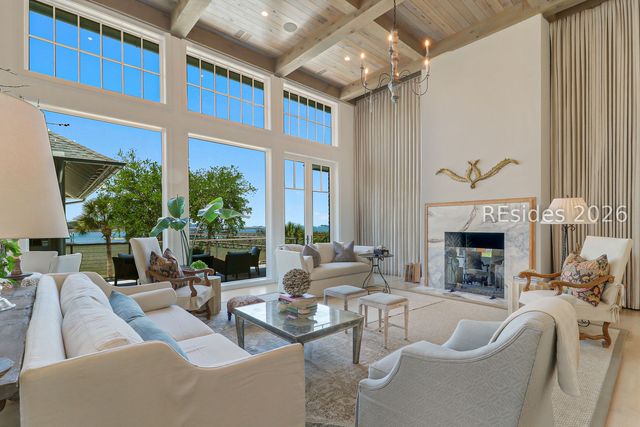 59 N Calibogue Cay Rd, Hilton Head Island, SC 29928