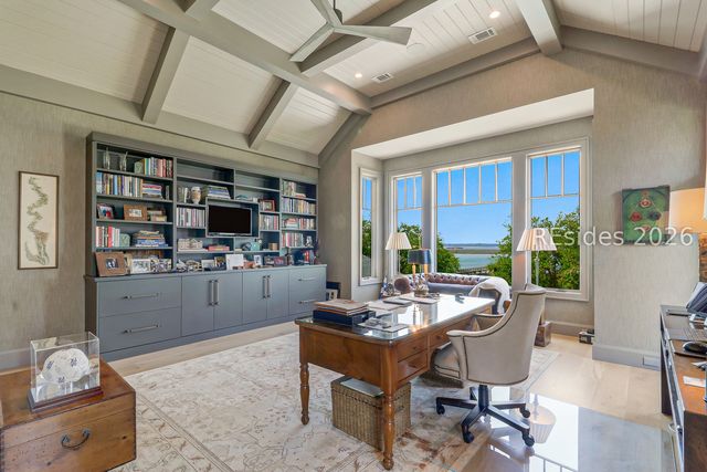59 N Calibogue Cay Rd, Hilton Head Island, SC 29928