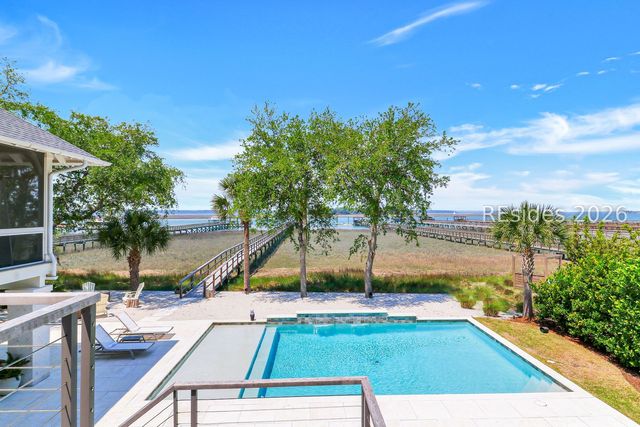 59 N Calibogue Cay Rd, Hilton Head Island, SC 29928