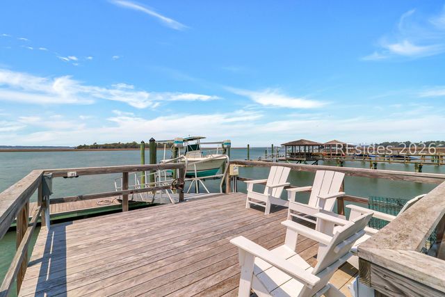 59 N Calibogue Cay Rd, Hilton Head Island, SC 29928