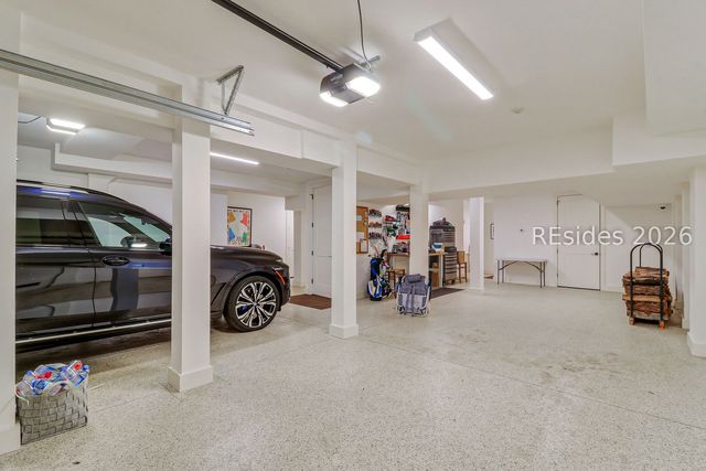 59 N Calibogue Cay Rd, Hilton Head Island, SC 29928