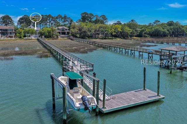 59 N Calibogue Cay Rd, Hilton Head Island, SC 29928