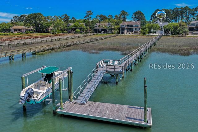 59 N Calibogue Cay Rd, Hilton Head Island, SC 29928