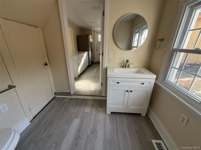 647 County Route 78, Middletown, NY 10940