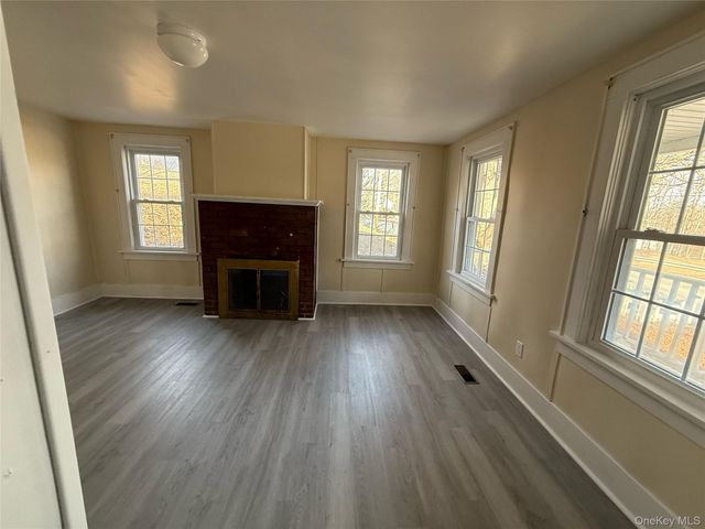 647 County Route 78, Middletown, NY 10940