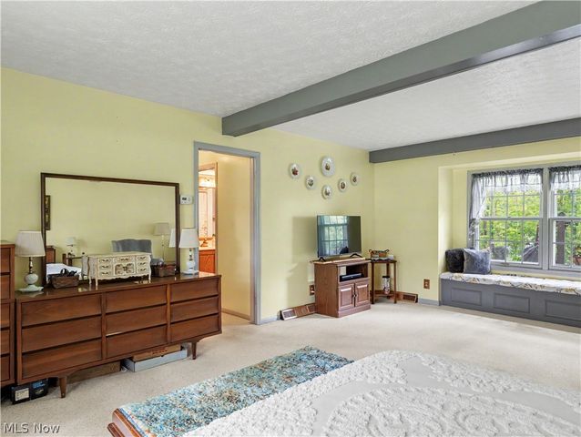 4140 W Bath Road, Akron, OH 44333