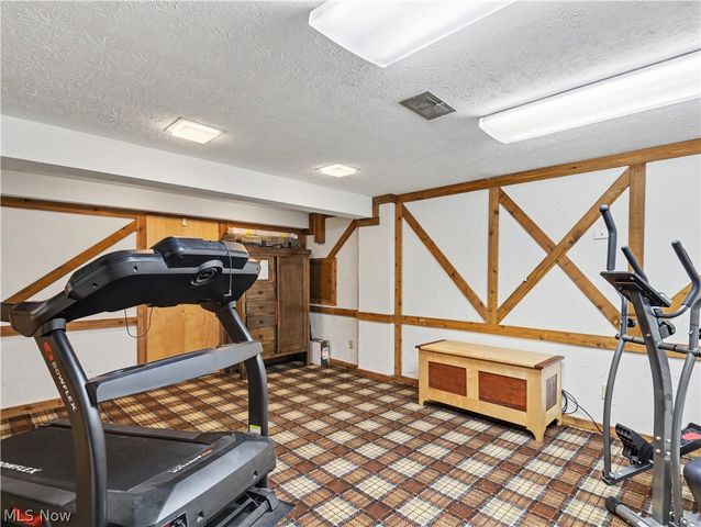 4140 W Bath Road, Akron, OH 44333