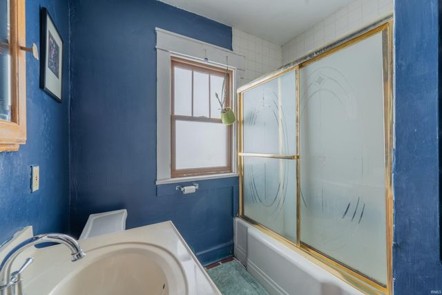 105 E 1st Street, Bloomington, IN 47401