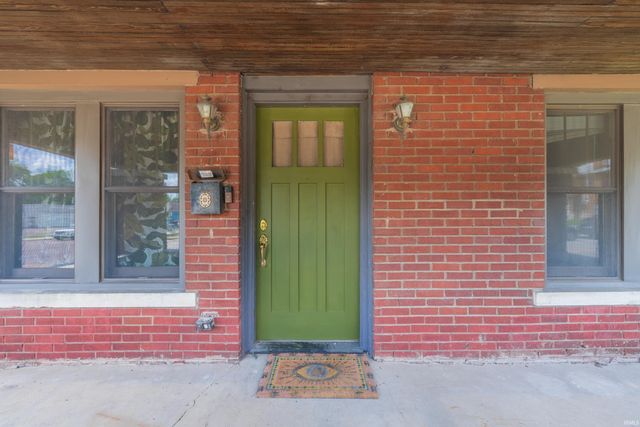 105 E 1st Street, Bloomington, IN 47401