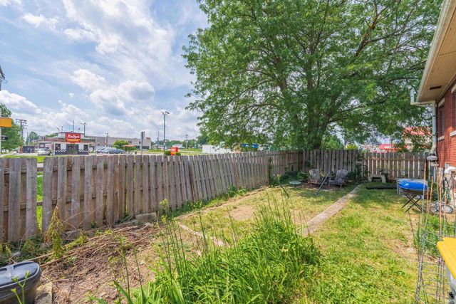 105 E 1st Street, Bloomington, IN 47401