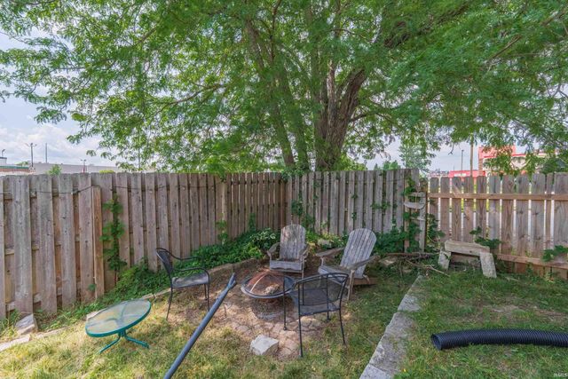 105 E 1st Street, Bloomington, IN 47401