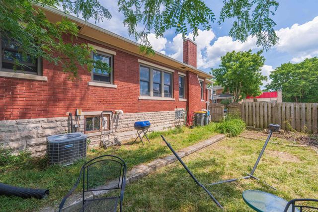 105 E 1st Street, Bloomington, IN 47401