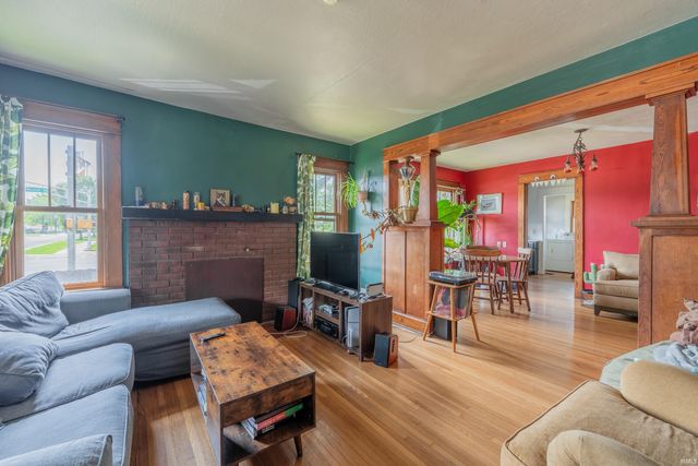 105 E 1st Street, Bloomington, IN 47401
