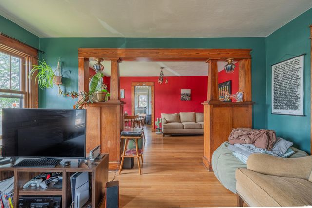 105 E 1st Street, Bloomington, IN 47401