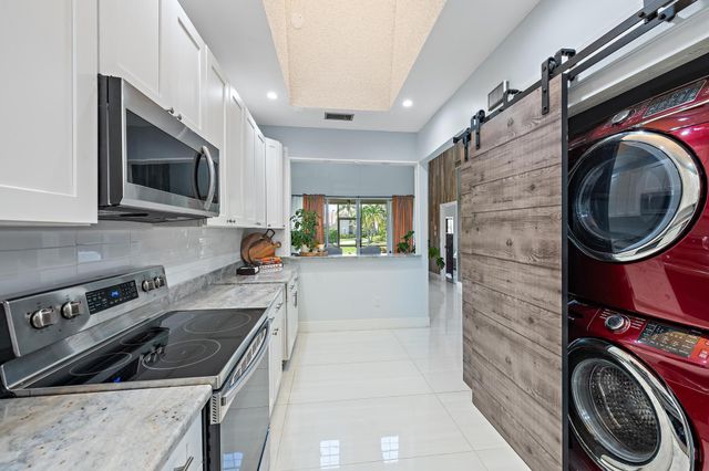 227 N Lakeshore Drive, Hypoluxo, FL 33462