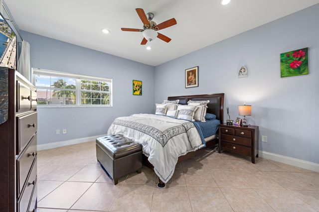 227 N Lakeshore Drive, Hypoluxo, FL 33462