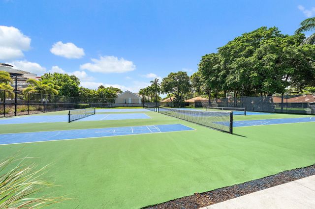 227 N Lakeshore Drive, Hypoluxo, FL 33462