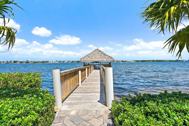 227 N Lakeshore Drive, Hypoluxo, FL 33462