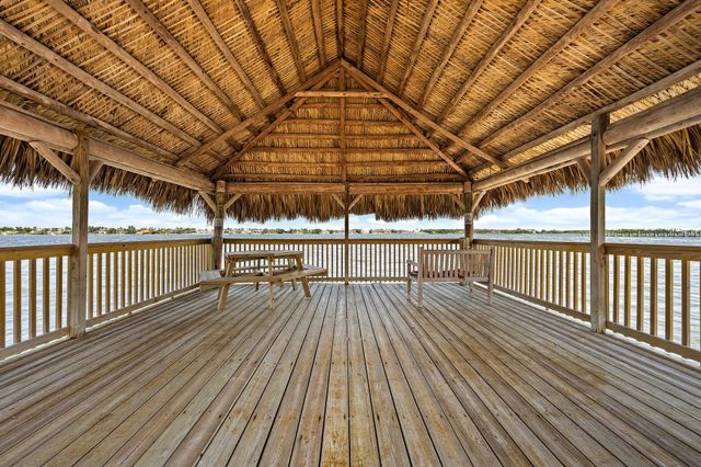 227 N Lakeshore Drive, Hypoluxo, FL 33462