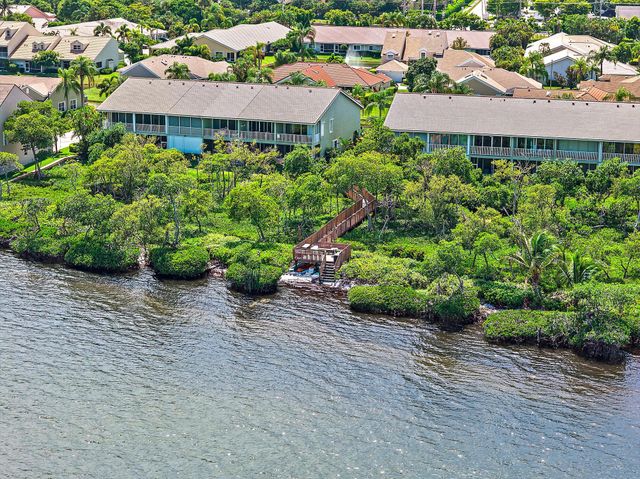 227 N Lakeshore Drive, Hypoluxo, FL 33462