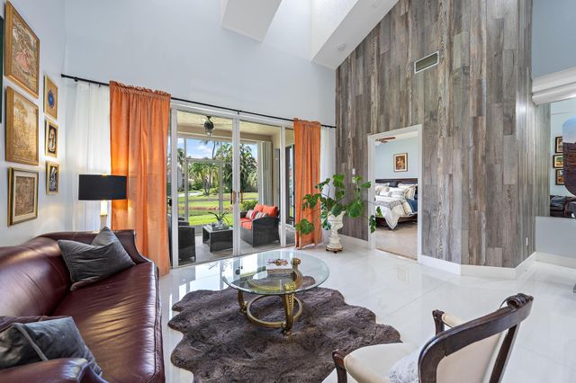 227 N Lakeshore Drive, Hypoluxo, FL 33462