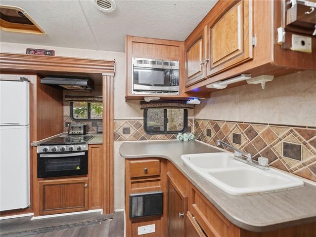 104 13th Street, Ellijay, GA 30540