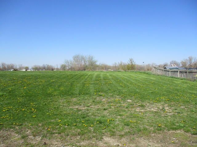 Dan Street, Brownstown, MI 48173