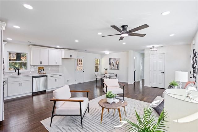 3252 Pinehill Drive, Decatur, GA 30032