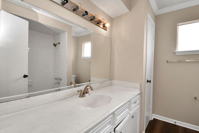 203 Kirkaldy Drive, Houston, TX 77015