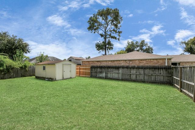 203 Kirkaldy Drive, Houston, TX 77015