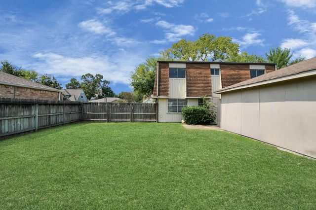 203 Kirkaldy Drive, Houston, TX 77015