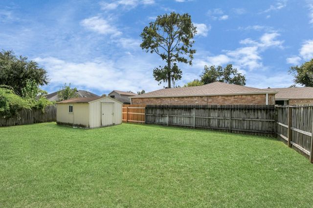 203 Kirkaldy Drive, Houston, TX 77015