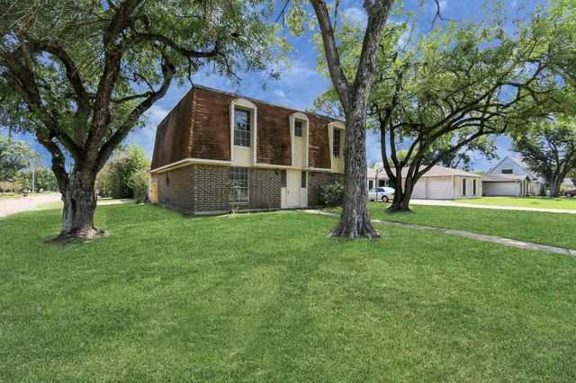 203 Kirkaldy Drive, Houston, TX 77015