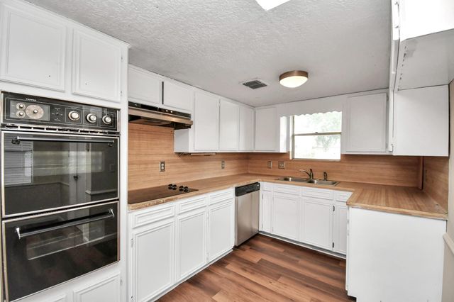 203 Kirkaldy Drive, Houston, TX 77015