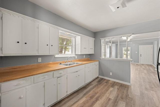 415 S 4th Avenue, Purcell, OK 73080