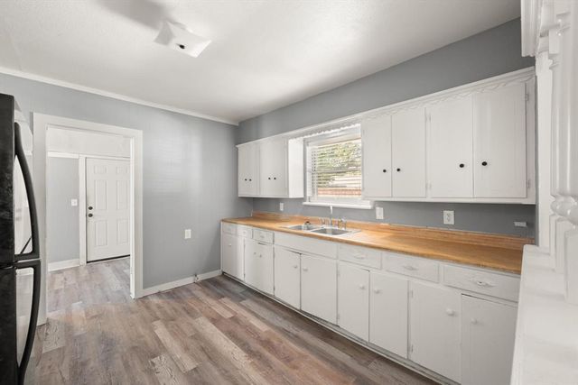 415 S 4th Avenue, Purcell, OK 73080