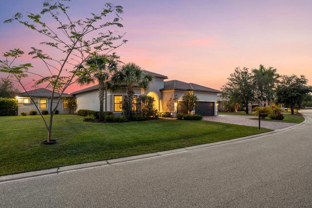868 SW Habitat Lane, Palm City, FL 34990