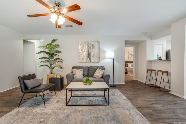 11138 Ranger Cavern, San Antonio, TX 78254