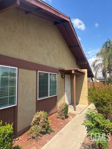 2320 Pinon Springs Circle, Bakersfield, CA 93309