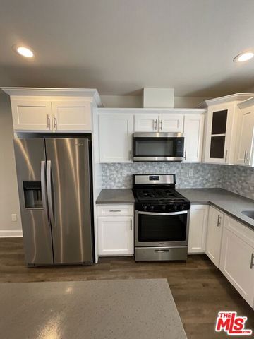 4710 Maplewood Avenue, Los Angeles, CA 90004