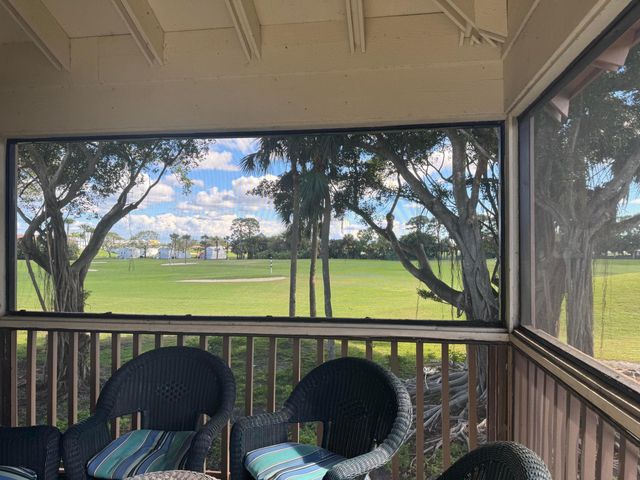 428 Brackenwood Lane S, Palm Beach Gardens, FL 33418