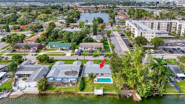 251 SW 9th Ave, Hallandale Beach, FL 33009