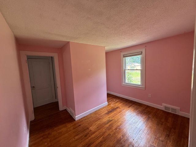 76 Nelson Circle, West Springfield, MA 01089