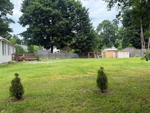 76 Nelson Circle, West Springfield, MA 01089