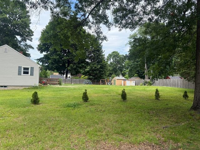 76 Nelson Circle, West Springfield, MA 01089