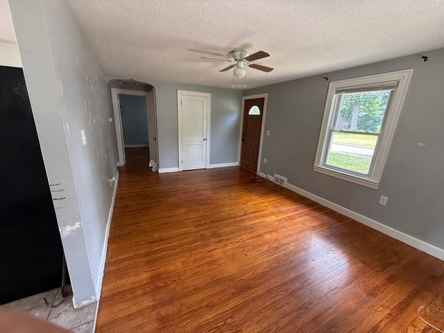 76 Nelson Circle, West Springfield, MA 01089