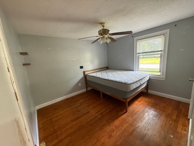 76 Nelson Circle, West Springfield, MA 01089
