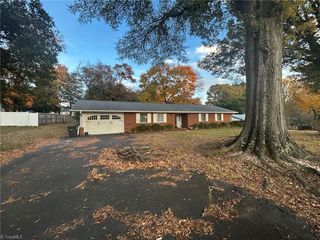 3011 Carrollwood Drive, Winston-salem, NC 27103