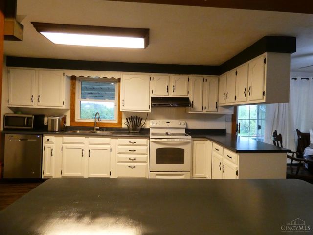 11251 Petersburg Road, Hillsboro, OH 45133